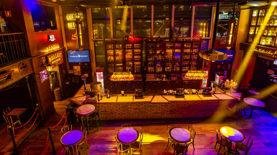 Bar Charles Edward promove festa de Halloween com rock, concurso de fantasias e experiências temáticas