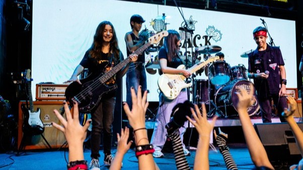 Rock na Praça reúne música e atividades de bem-estar no Brooklin em São Paulo