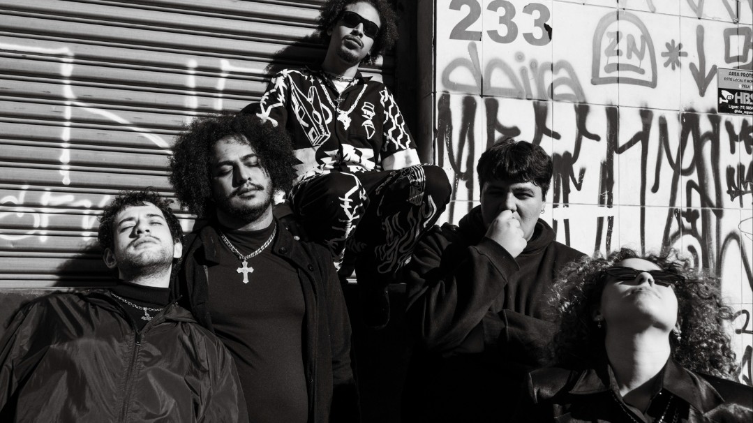 Naimaculada leva psicodelia e experimentação ao Sesc Belenzinho em show de lançamento do EP “Acromatopsia”