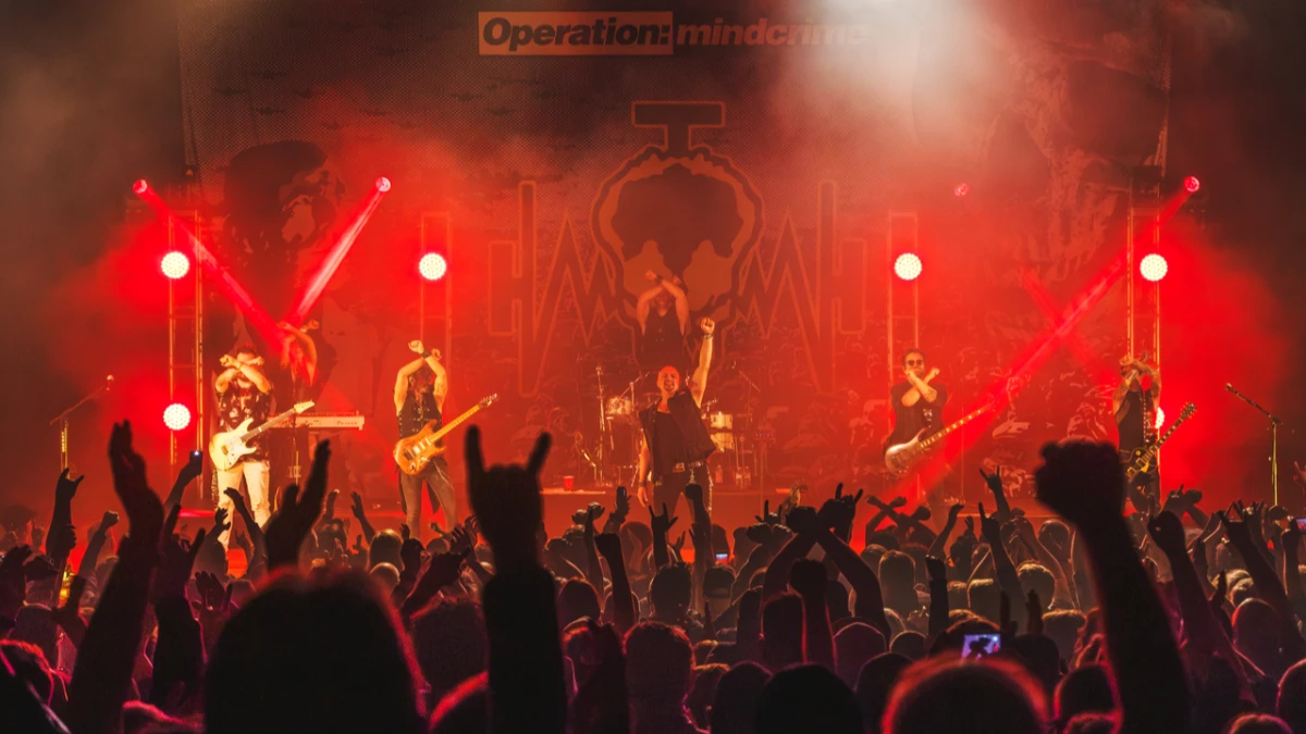 Quase 40 anos depois, "Operation: Mindcrime" mantém sua força ao abordar poder, manipulação e radicalização