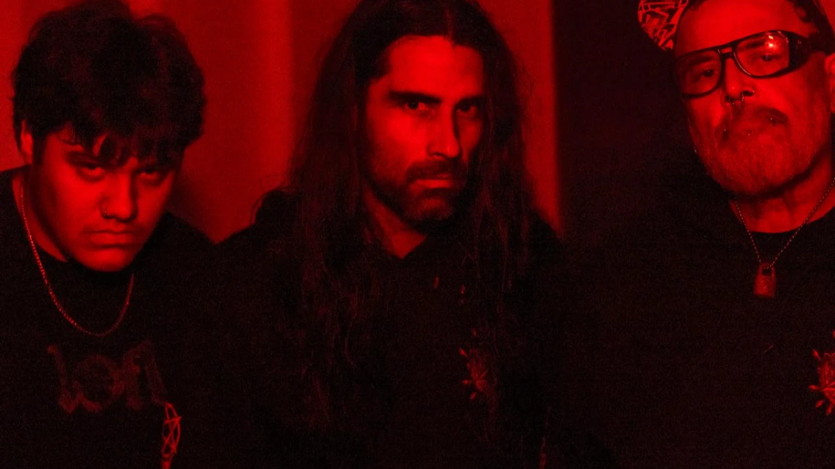 Babylons P, João Gordo e seu filho Pietro Benedan divulgam vídeo dos ensaios do álbum “Shadows Loom”