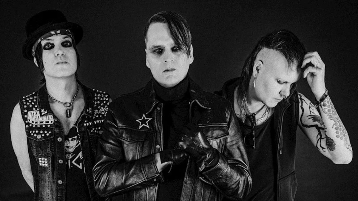 THEN COMES SILENCE apresenta 'Bye Bye Land', a última oferta antes do álbum 'Requiem Ballroom'.